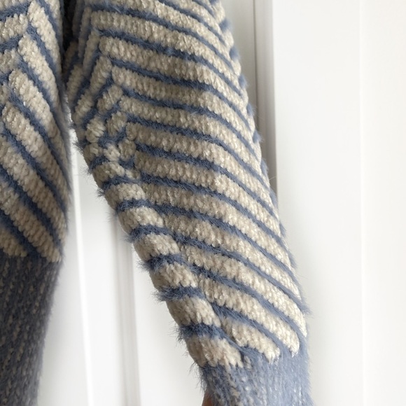 FRNCH Periwinkle Blue Chenille Chevron Print Cardigan - M/L - Picture 5 of 5